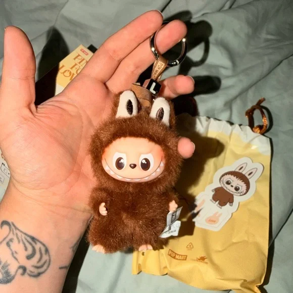 Labubu Pin For Love - L- “Love ” - Picture 7 of 8